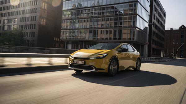 Best hybrid cars 2025 | Autotrader